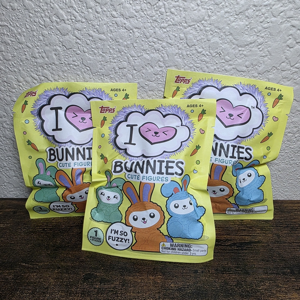 Topps I Love Fuzzie Bunnies Figures